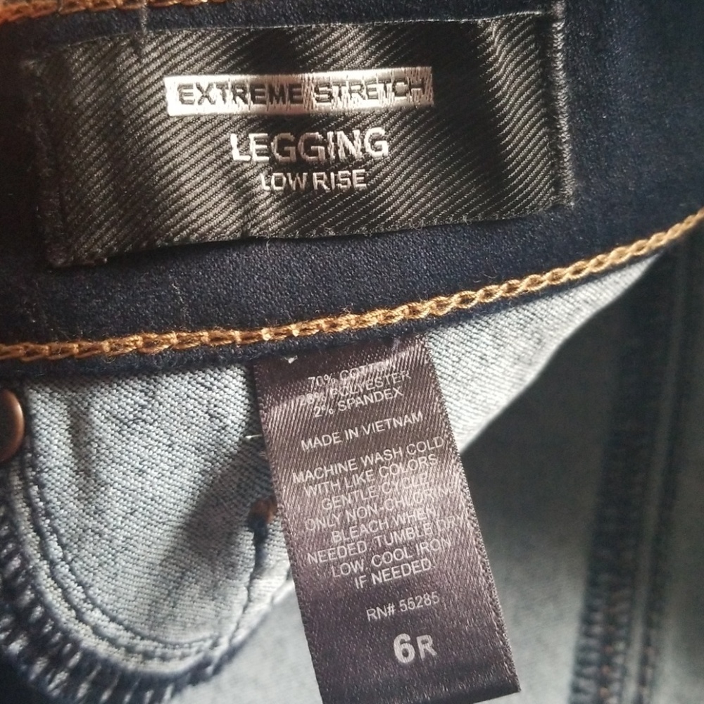 NEW! EXPRESS Jeans (Extreme Stretch) - Picture 5 of 8
